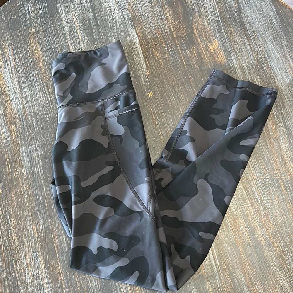 Old Navy Camo leggings